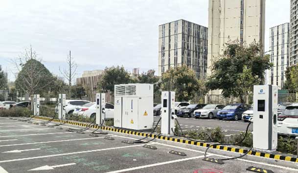 宜昌首批全液冷超充站投入運營，鴻嘉利助力高質(zhì)量充電基礎(chǔ)設(shè)施建設(shè)(圖2)