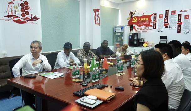 立足中國，鏈接世界｜尼日利亞合作伙伴來訪鴻嘉利總部，共促中非能源升級(圖2)